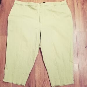 RELATIVITY WOMAN STRETCH CROPPED / CAPRIS PANTS WOMEN'S PLUS SIZE 24W GREEN